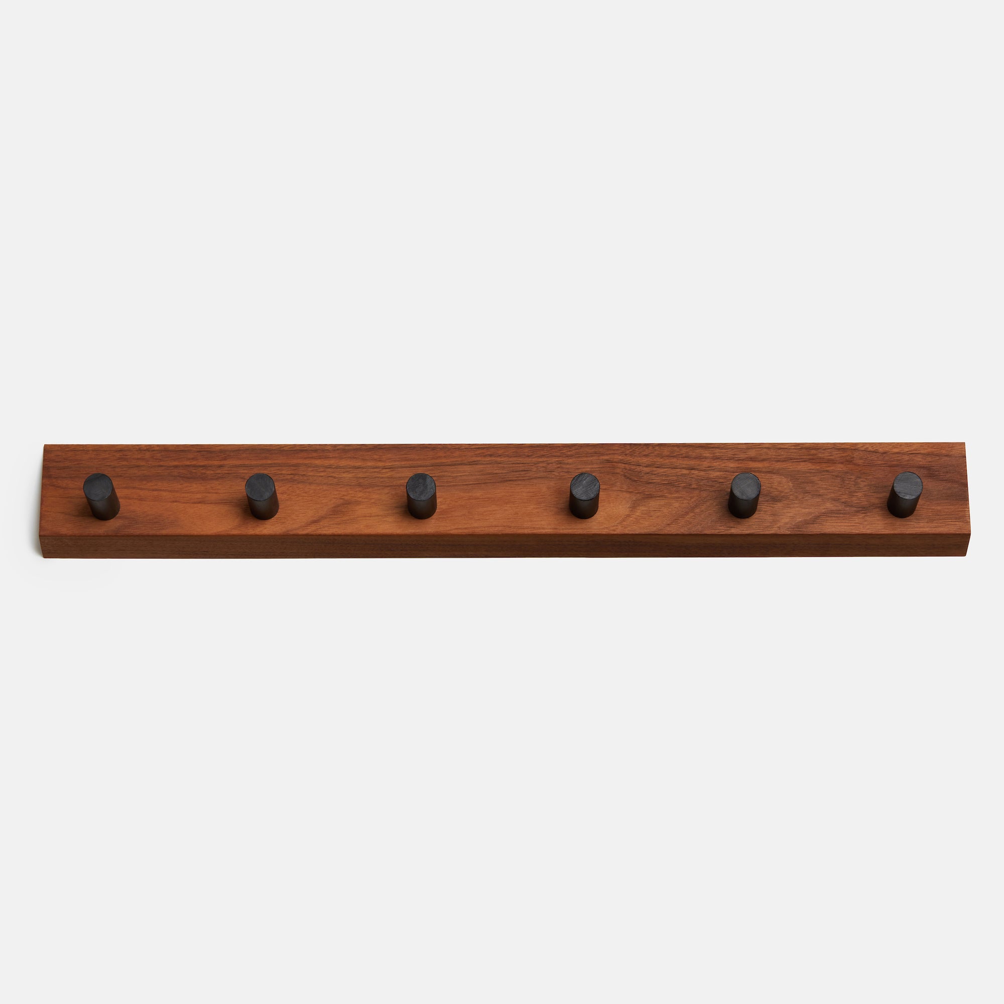 PYRAMID - 6 Pegs - Walnut